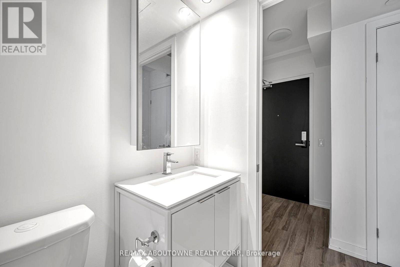 1516 - 77 Shuter Street, Toronto, Ontario  M5B 0B8 - Photo 6 - C12556262