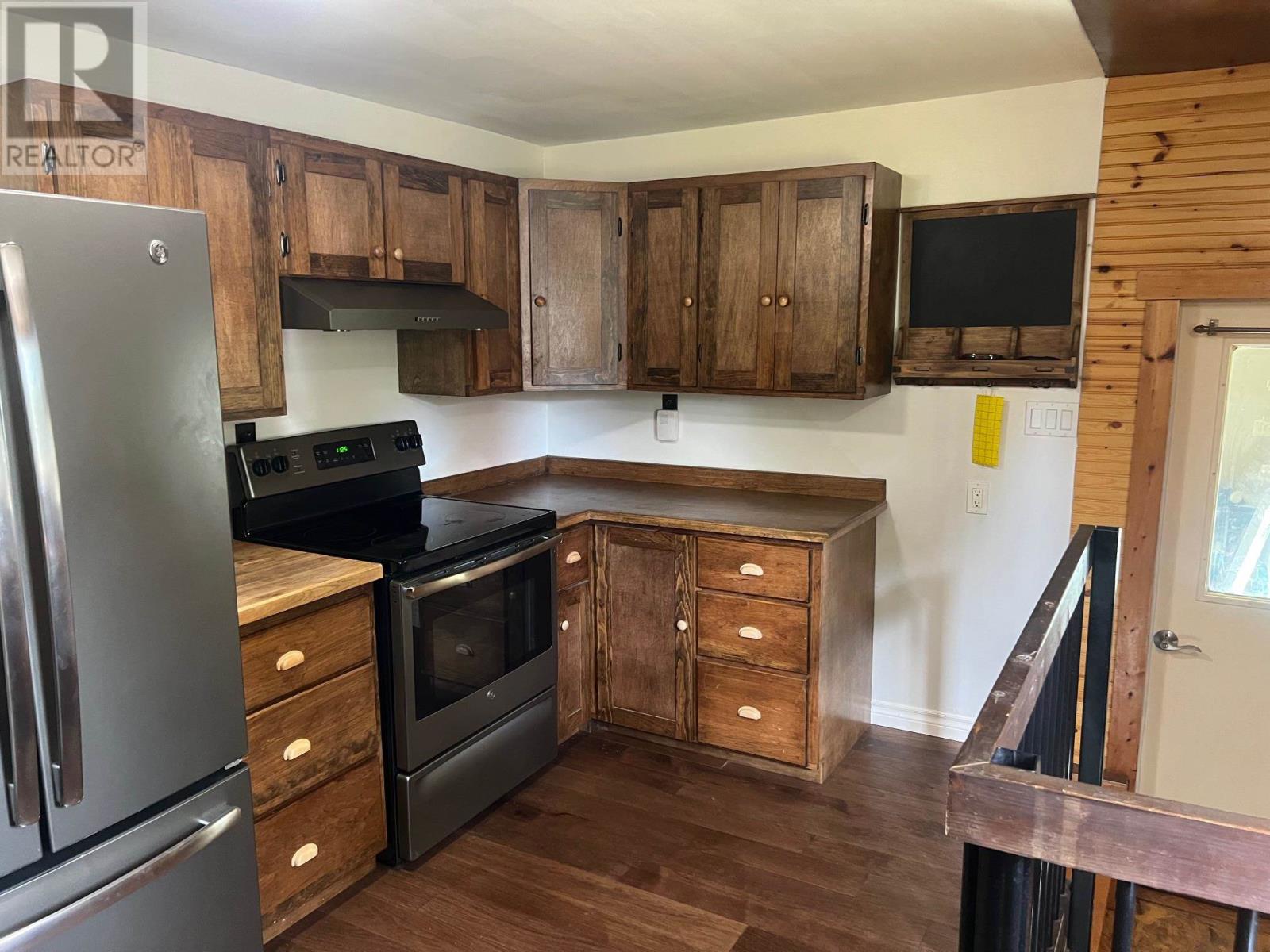 21 Eley Rd, Iron Bridge, Ontario  P0R 1H0 - Photo 10 - SM252360