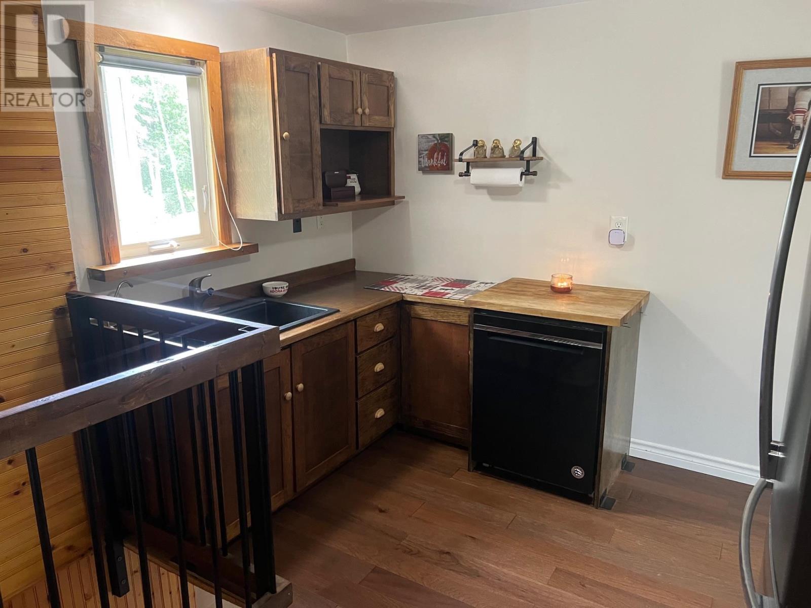 21 Eley Rd, Iron Bridge, Ontario  P0R 1H0 - Photo 11 - SM252360