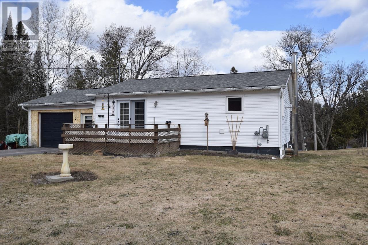 21 Eley Rd, Iron Bridge, Ontario  P0R 1H0 - Photo 3 - SM252360