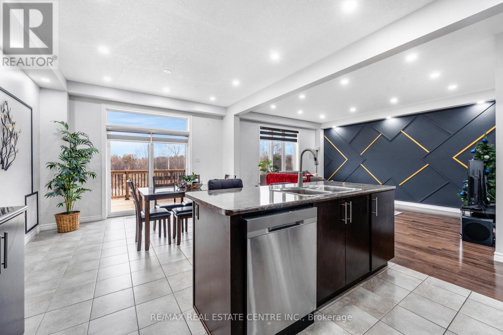 121 Steeplechase Way, Waterloo, Ontario N2K 0E7 - Photo 13 - X12551884