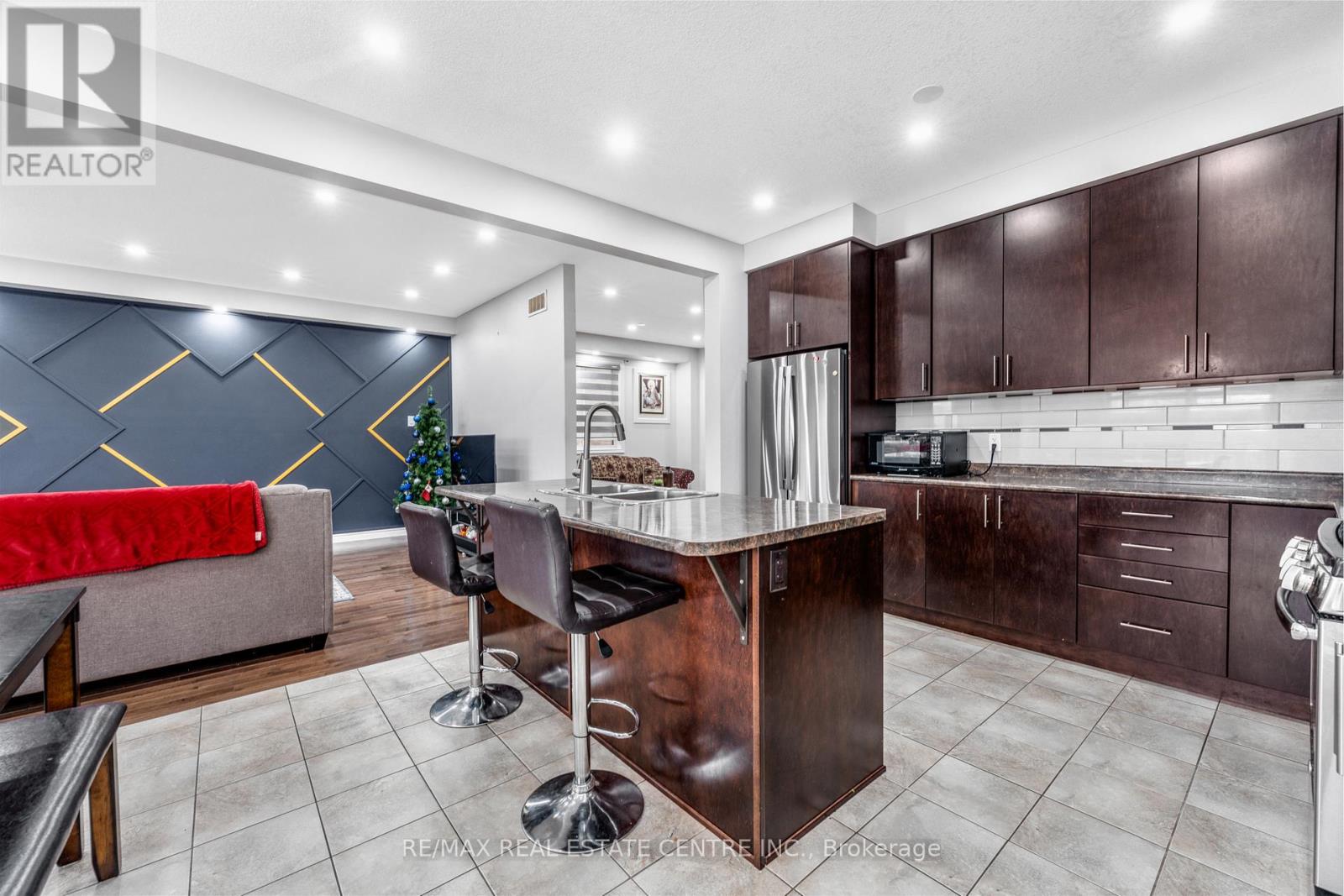 121 Steeplechase Way, Waterloo, Ontario N2K 0E7 - Photo 14 - X12551884