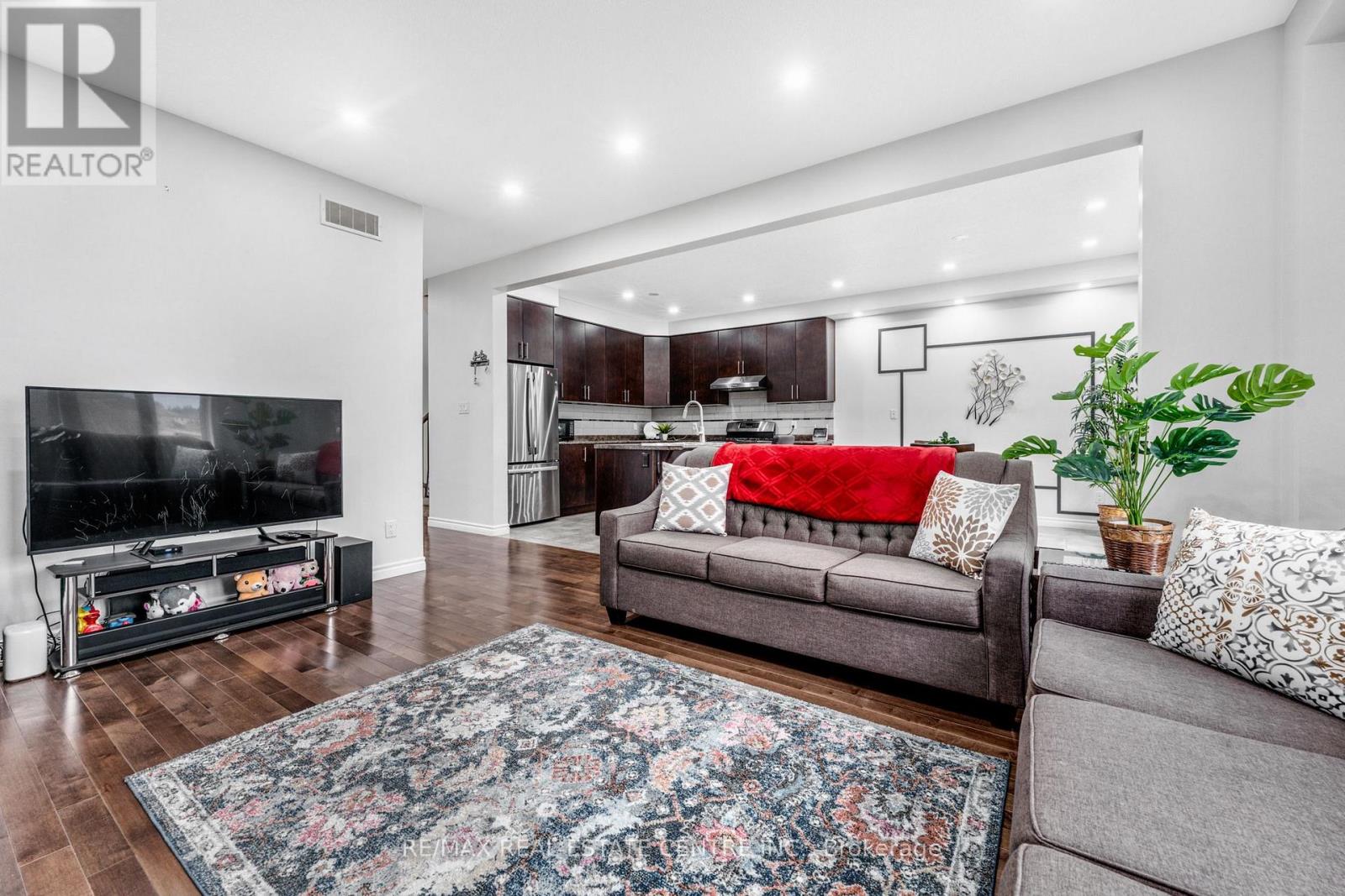 121 Steeplechase Way, Waterloo, Ontario N2K 0E7 - Photo 17 - X12551884