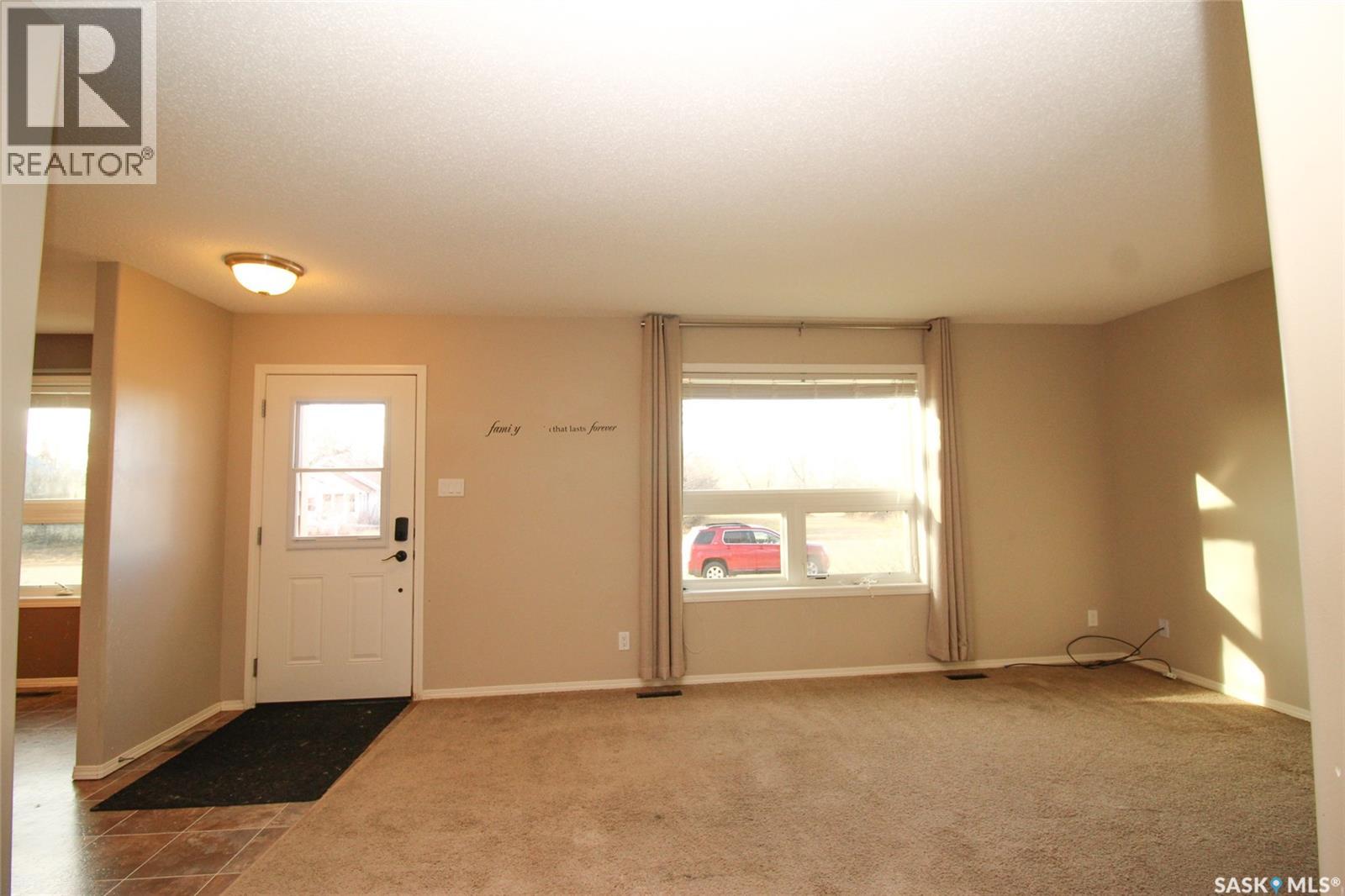 406 Main Street, Climax, Saskatchewan  S0N 0N0 - Photo 7 - SK024234