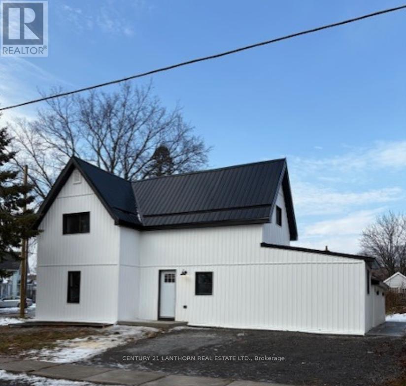 B - 10 ALFRED STREET, Quinte West, Ontario