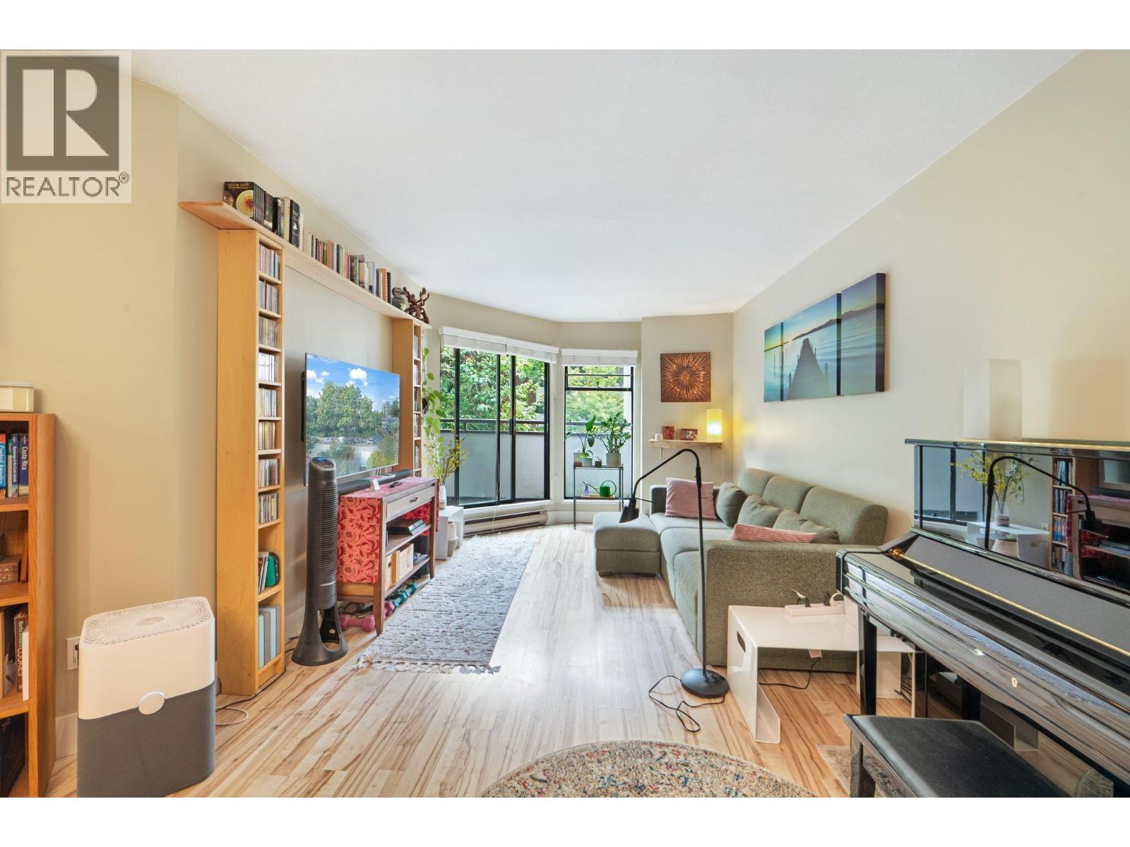 210 2222 Prince Edward Street, Vancouver, British Columbia  V5T 4M6 - Photo 4 - R3051072