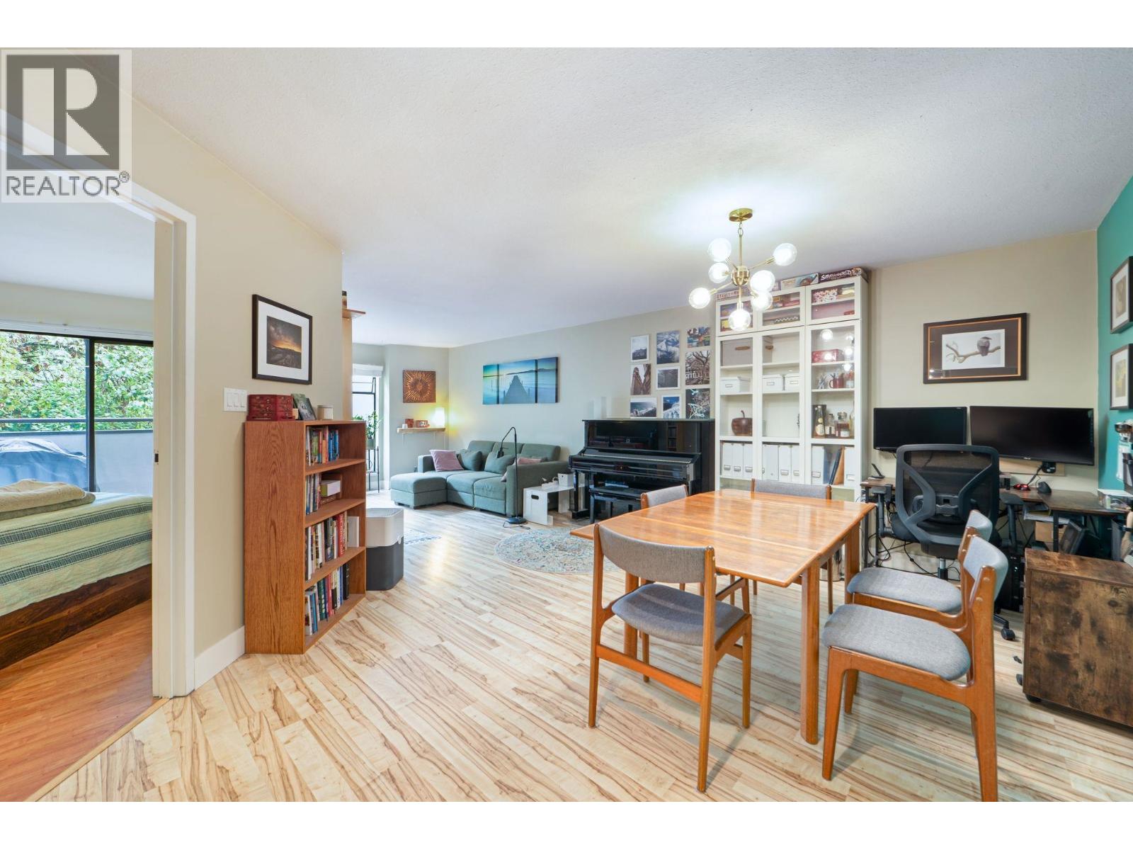 210 2222 Prince Edward Street, Vancouver, British Columbia  V5T 4M6 - Photo 3 - R3051072