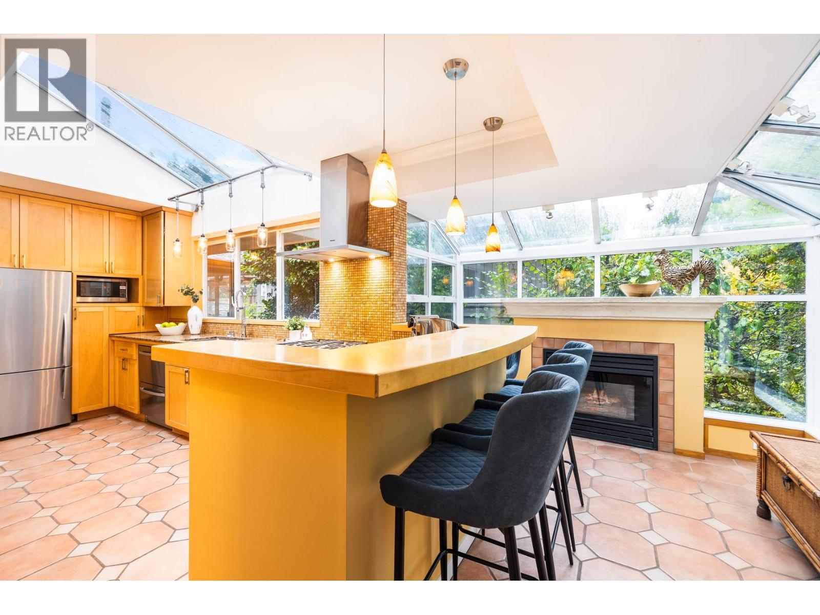 1090 W Keith Road, North Vancouver, British Columbia  V7P 1Y5 - Photo 12 - R3061728