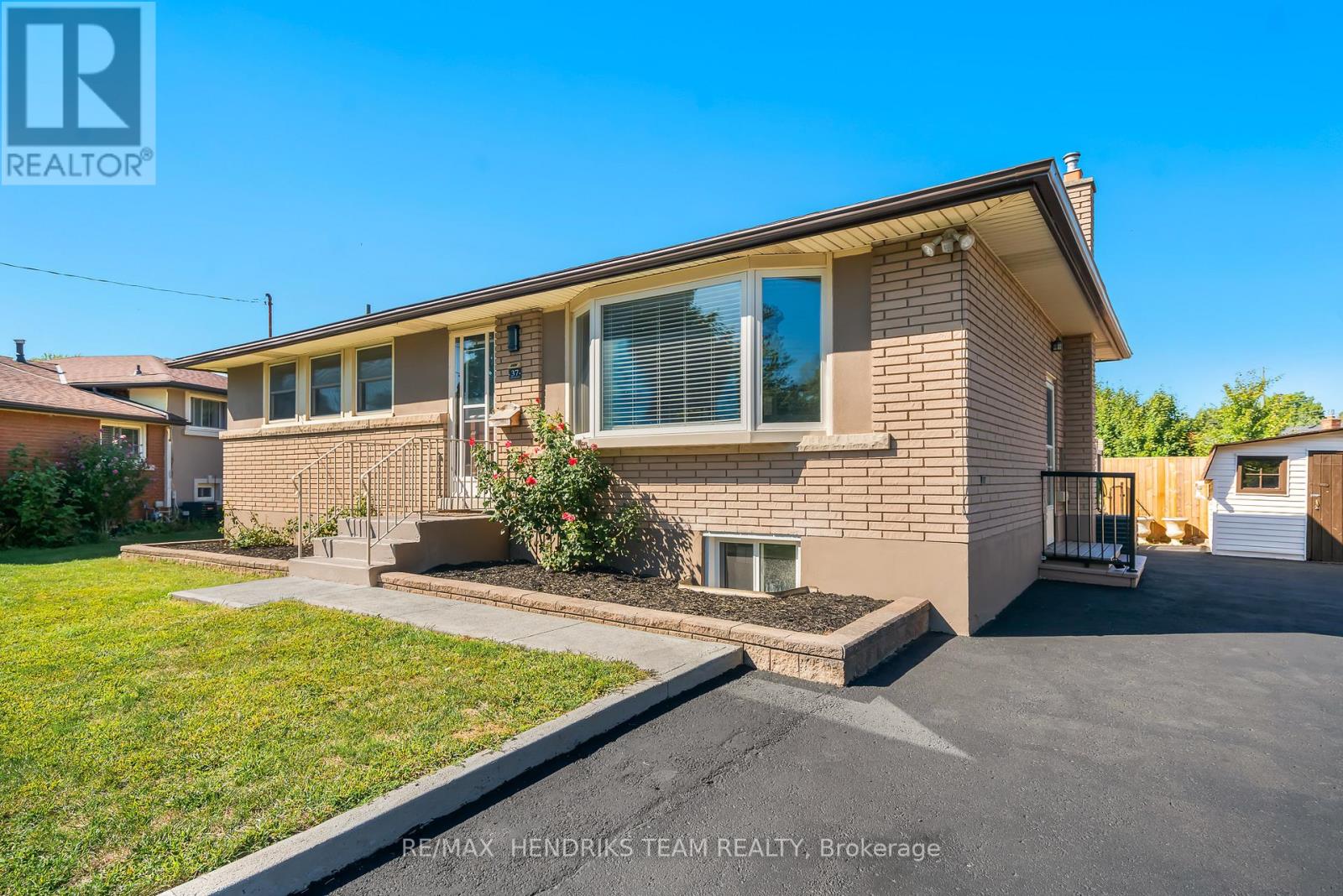 37 CORONATION BOULEVARD, St. Catharines, Ontario