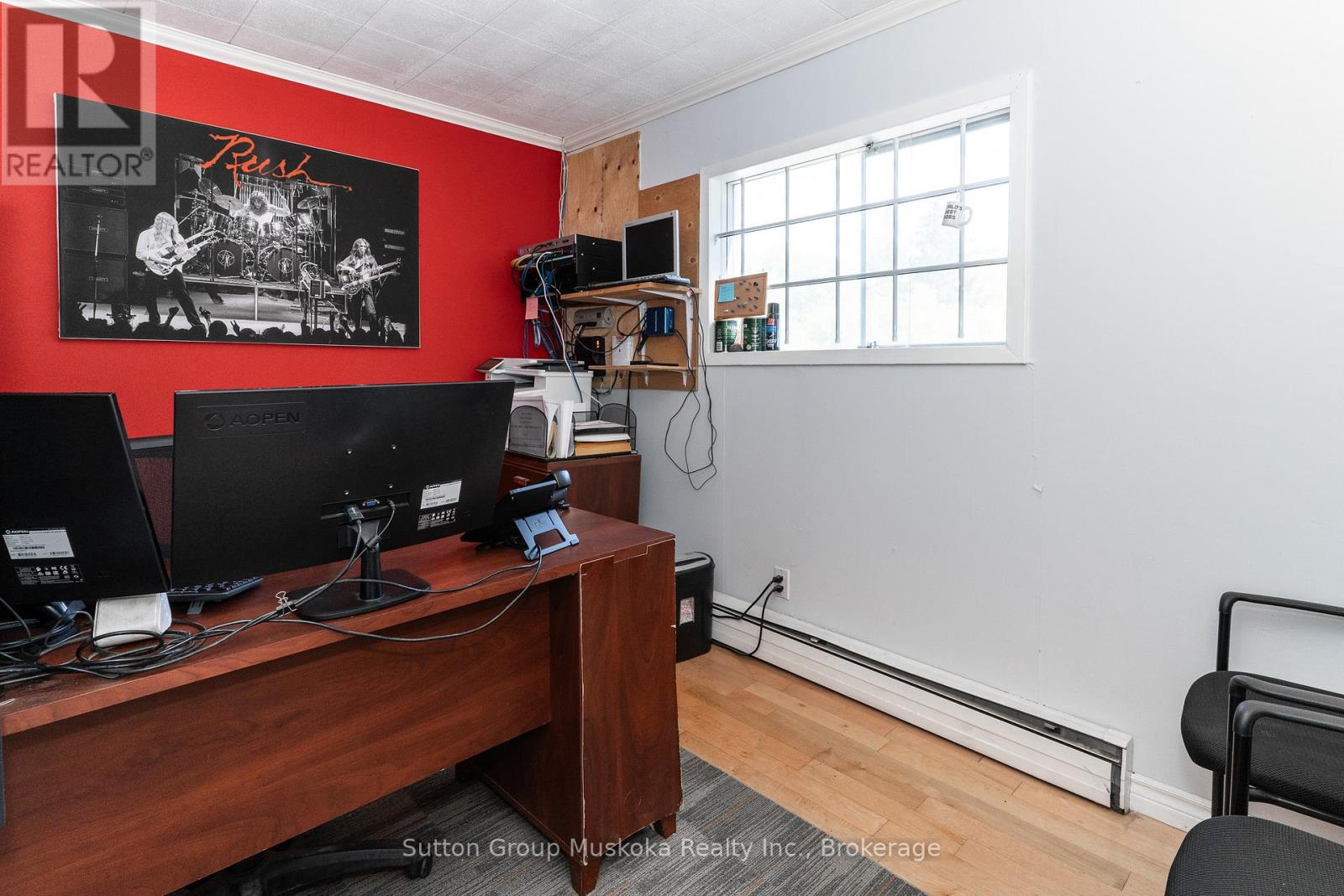 6 Chaffey Street, Huntsville, Ontario P1H 1H4 - Photo 8 - X12556174