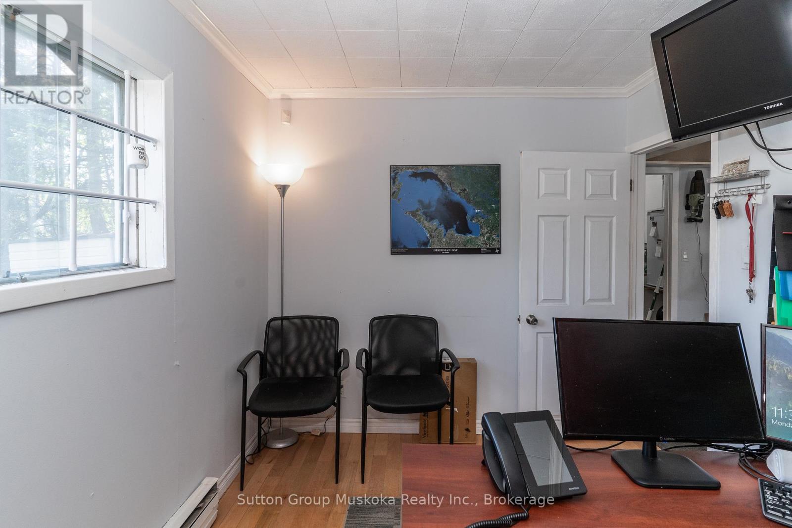 6 Chaffey Street, Huntsville, Ontario P1H 1H4 - Photo 9 - X12556174