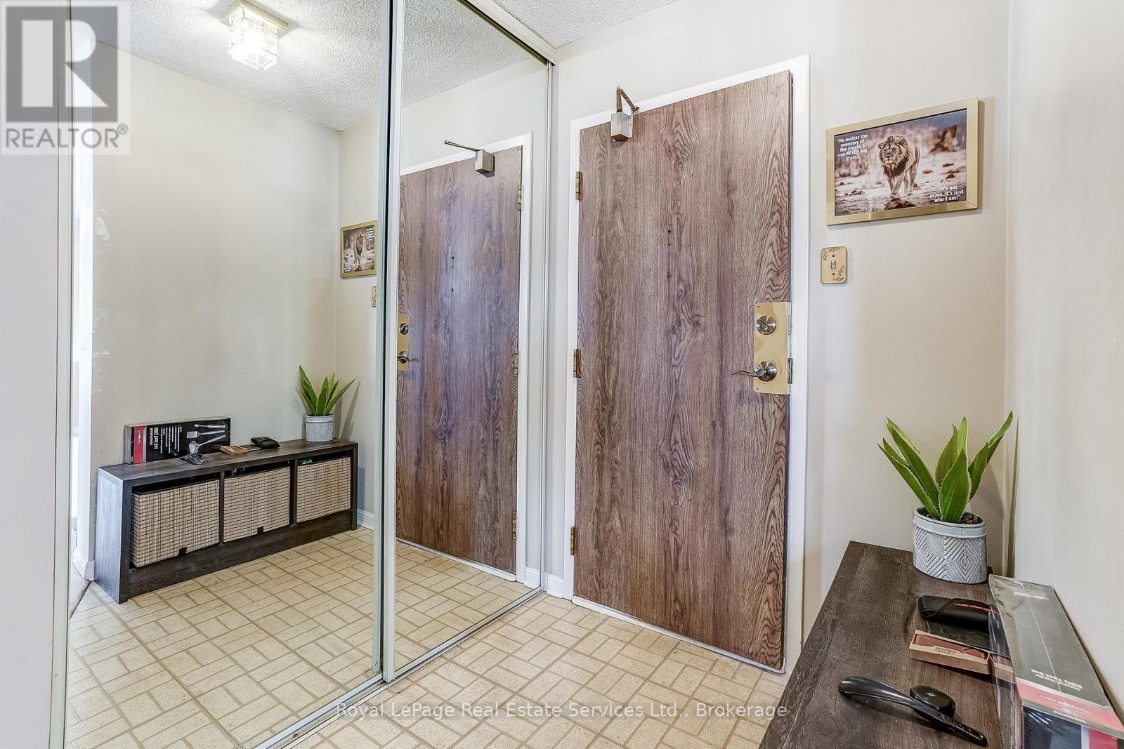 1008 - 1240 Marlborough Court, Oakville, Ontario  L6H 3K7 - Photo 14 - W12556362