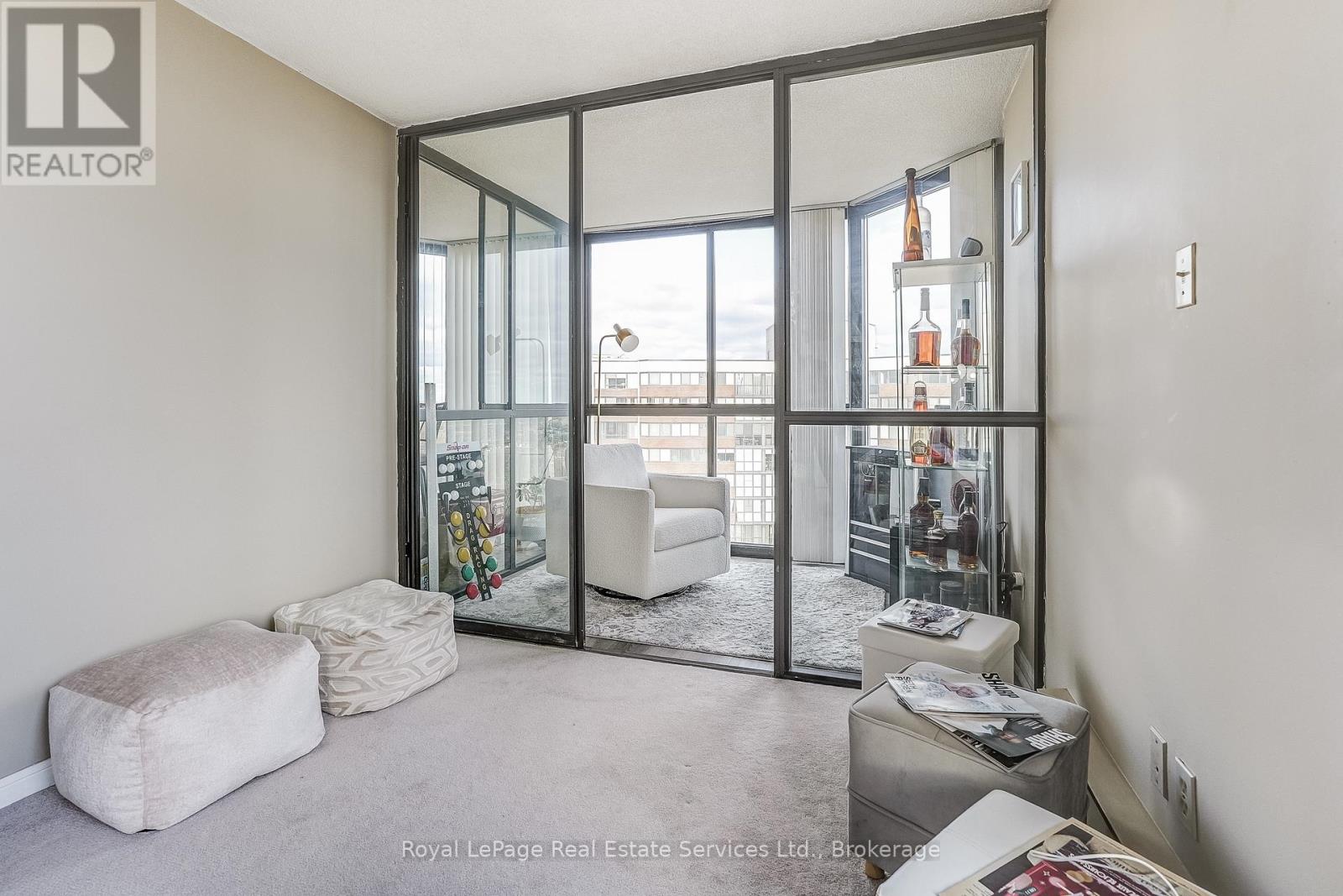 1008 - 1240 Marlborough Court, Oakville, Ontario  L6H 3K7 - Photo 15 - W12556362