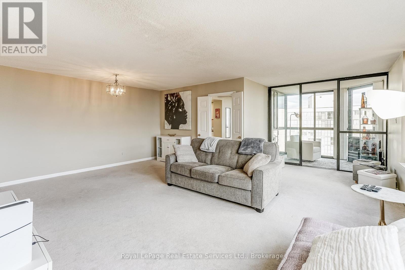 1008 - 1240 Marlborough Court, Oakville, Ontario  L6H 3K7 - Photo 16 - W12556362