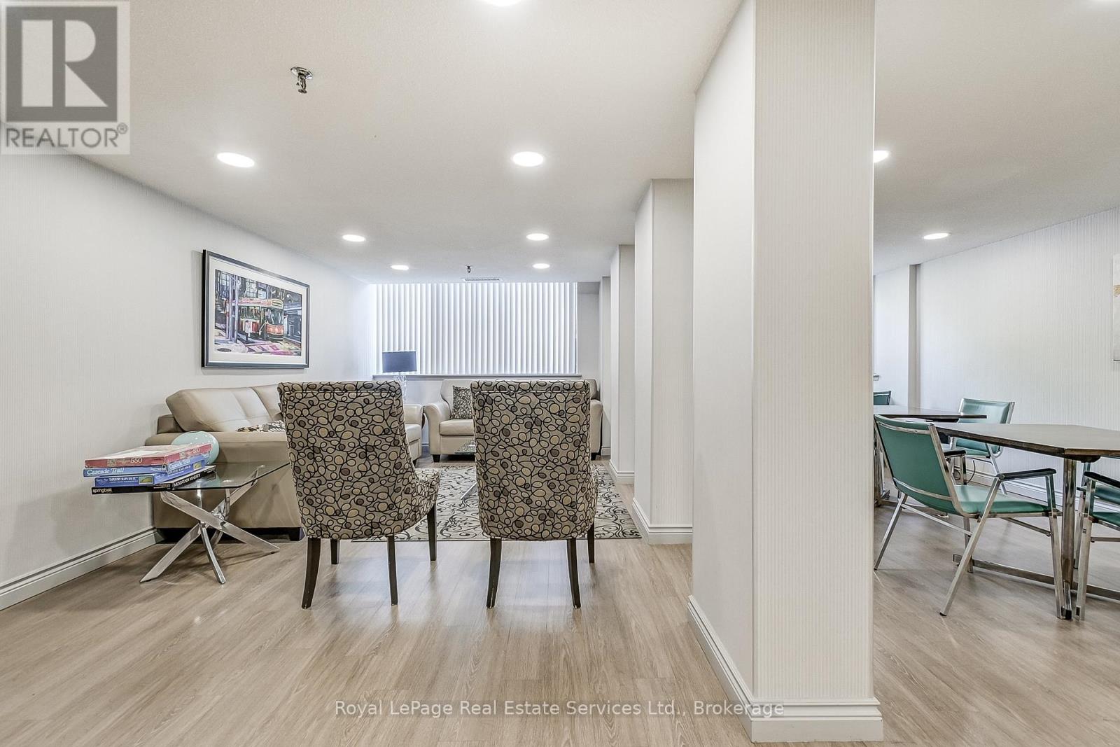 1008 - 1240 Marlborough Court, Oakville, Ontario  L6H 3K7 - Photo 37 - W12556362