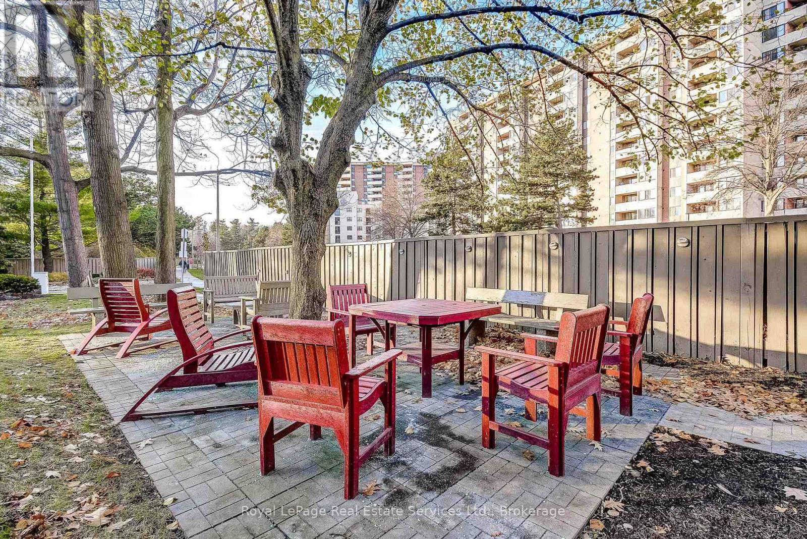 1008 - 1240 Marlborough Court, Oakville, Ontario  L6H 3K7 - Photo 39 - W12556362