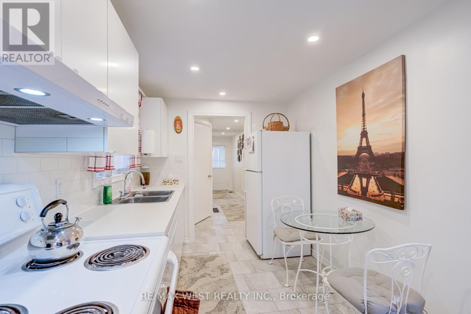 20 Corbett Drive, Barrie (Grove East), Ontario  L4M 5T2 - Photo 15 - S12556248