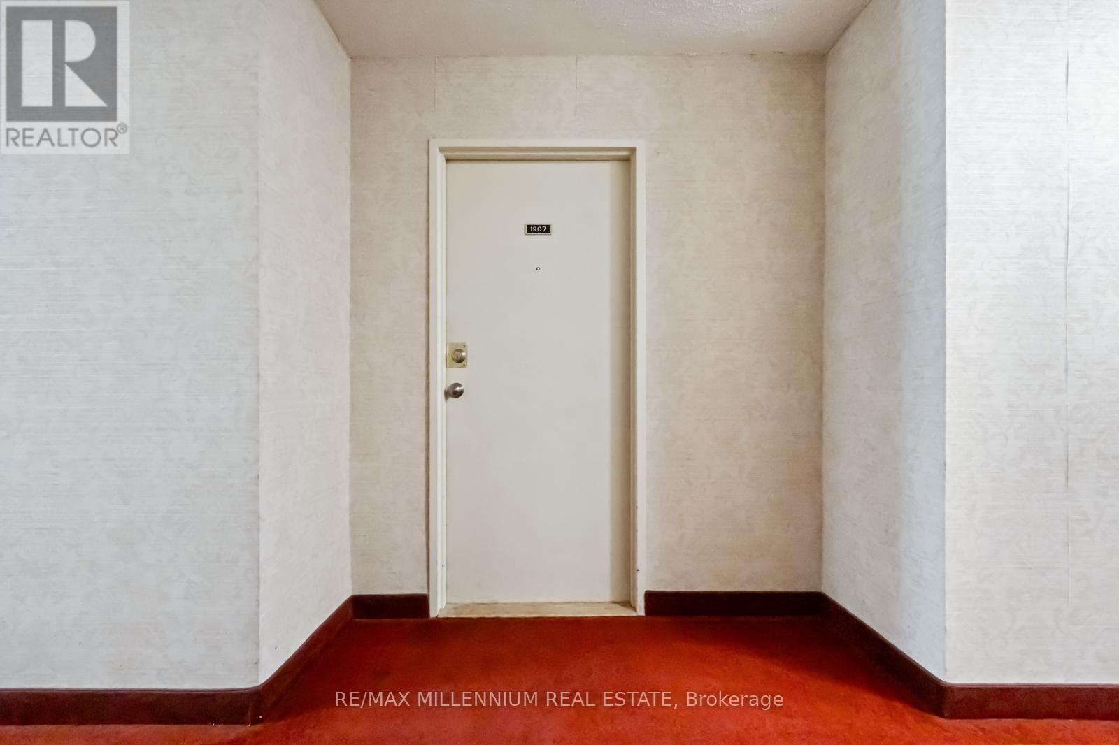 1907 - 362 The East Mall, Toronto, Ontario  M9B 6C4 - Photo 17 - W12555230