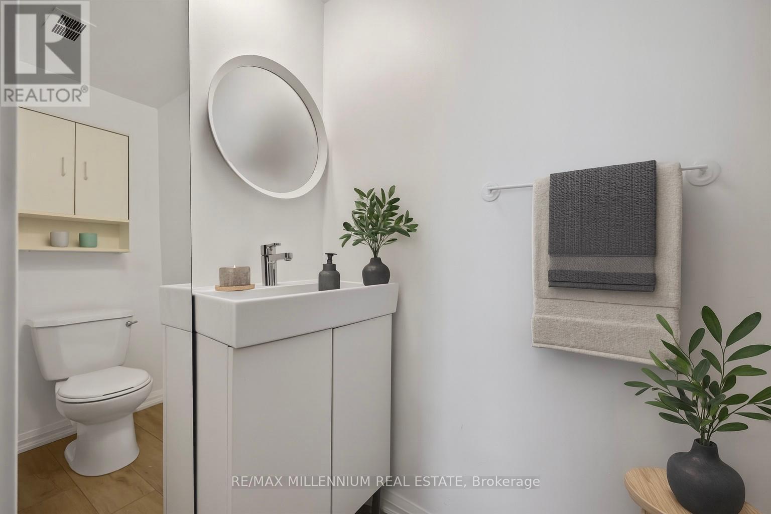 1907 - 362 The East Mall, Toronto, Ontario  M9B 6C4 - Photo 10 - W12555230