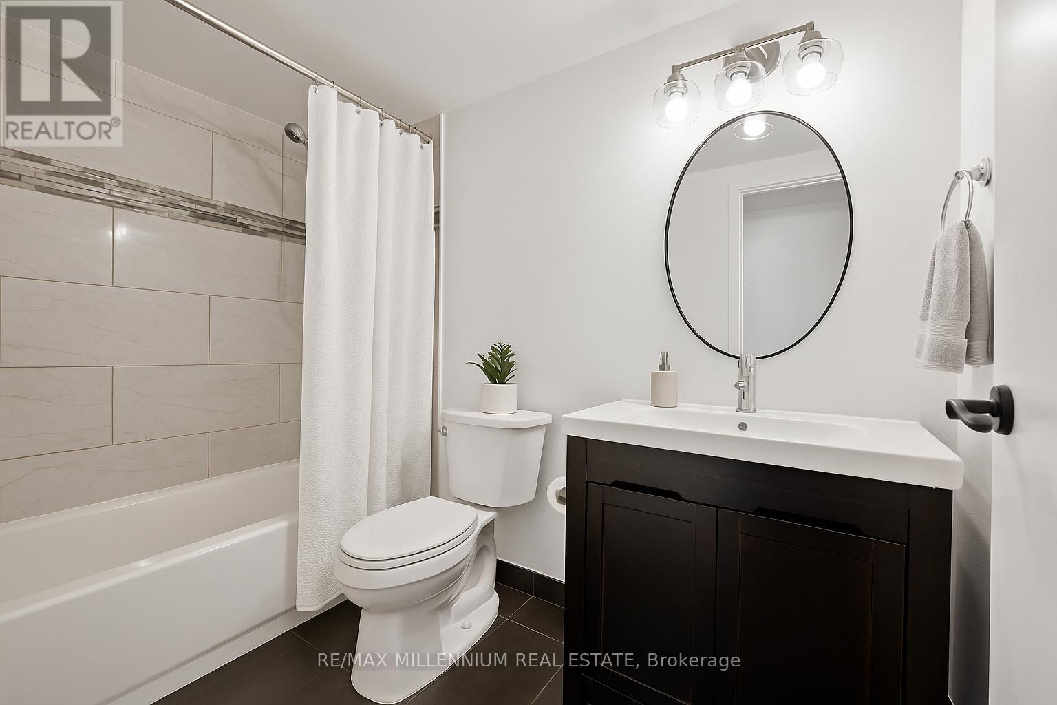 1907 - 362 The East Mall, Toronto, Ontario  M9B 6C4 - Photo 12 - W12555230