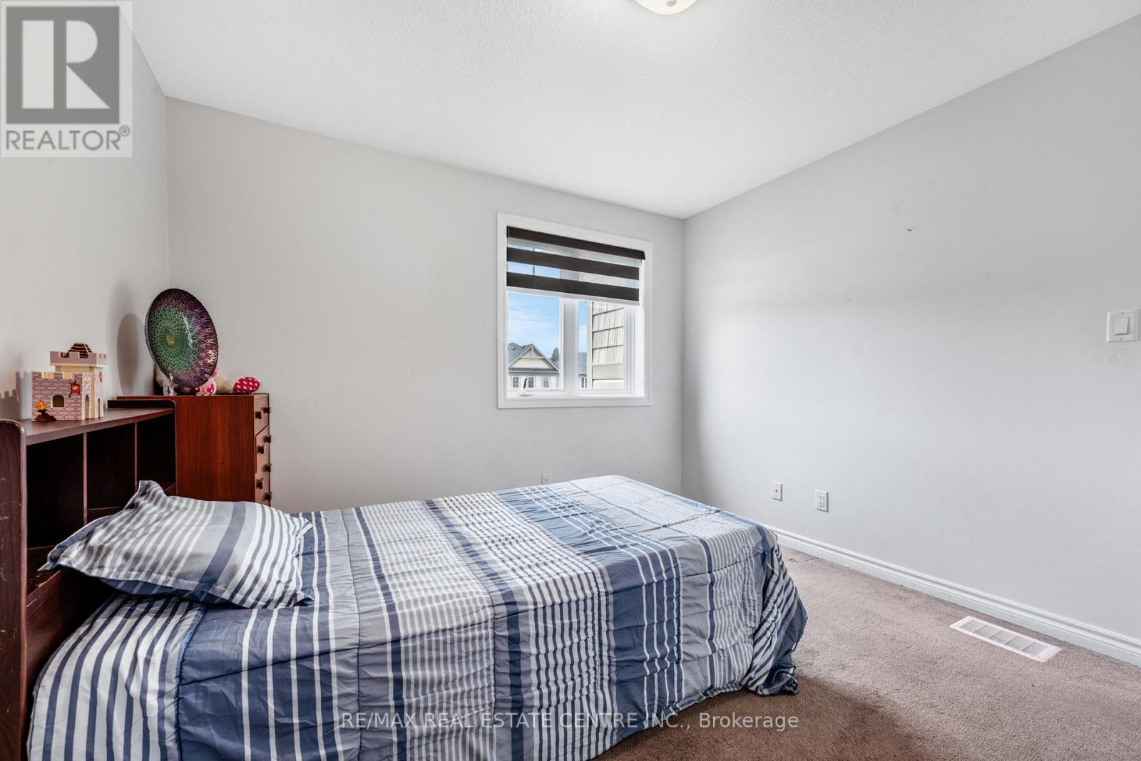 121 Steeplechase Way, Waterloo, Ontario N2K 0E7 - Photo 22 - X12551884