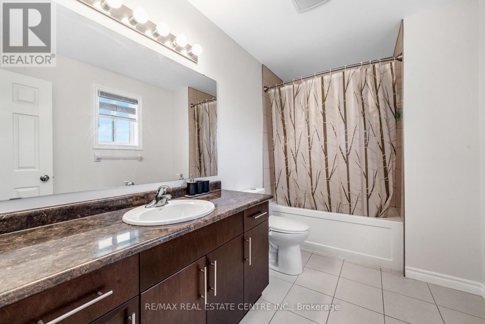 121 Steeplechase Way, Waterloo, Ontario N2K 0E7 - Photo 30 - X12551884