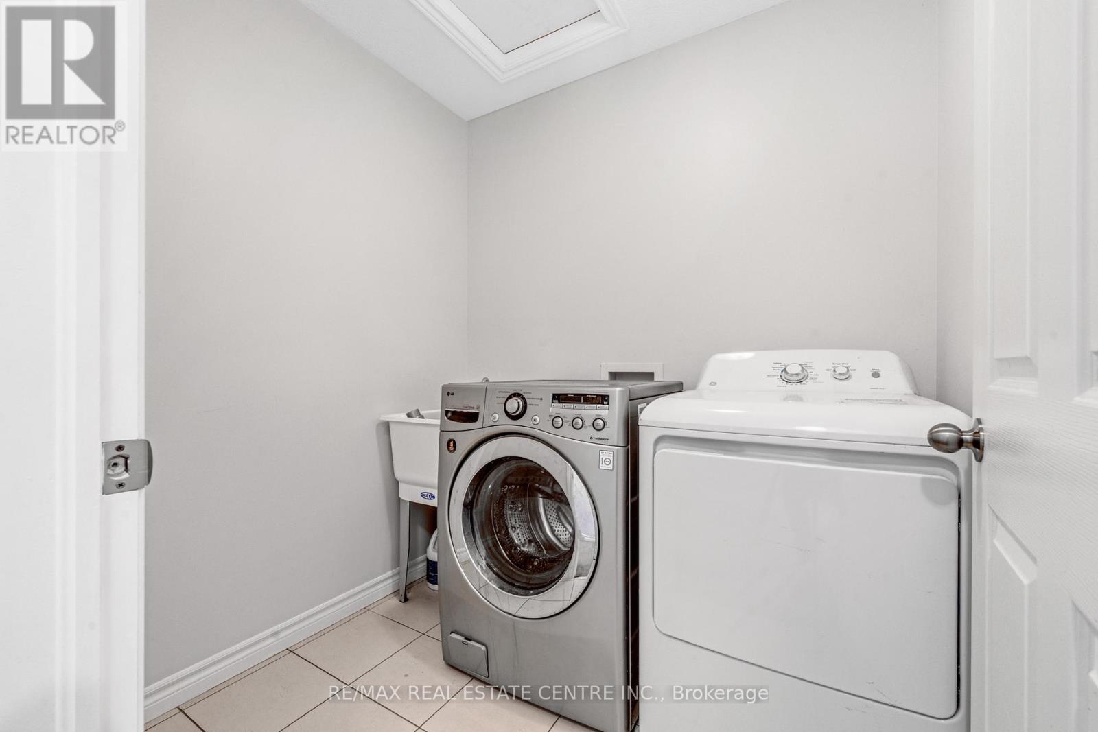 121 Steeplechase Way, Waterloo, Ontario N2K 0E7 - Photo 25 - X12551884