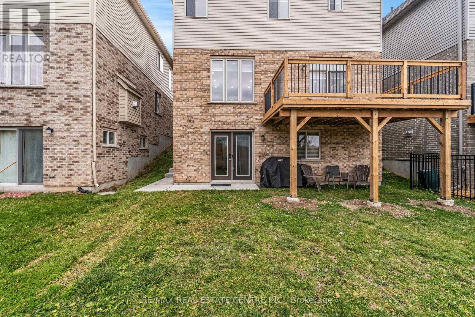 121 Steeplechase Way, Waterloo, Ontario N2K 0E7 - Photo 44 - X12551884