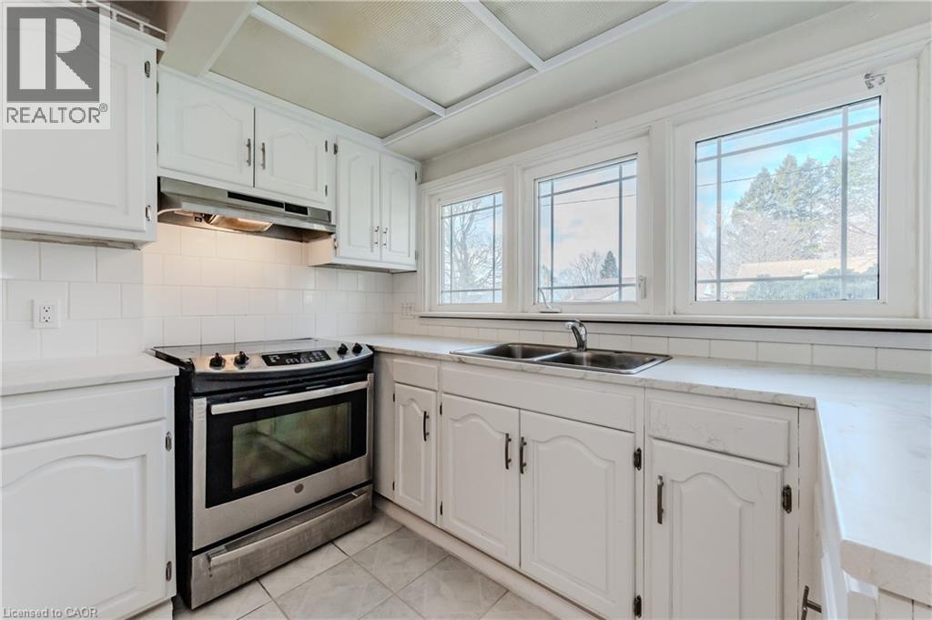 110 Melrose Avenue, Kitchener, Ontario  N2H 2B7 - Photo 13 - 40788828