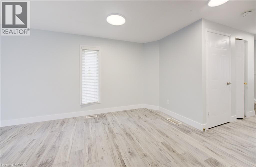 68 Foxglove Crescent, Kitchener, Ontario  N2E 3Y7 - Photo 6 - 40787165