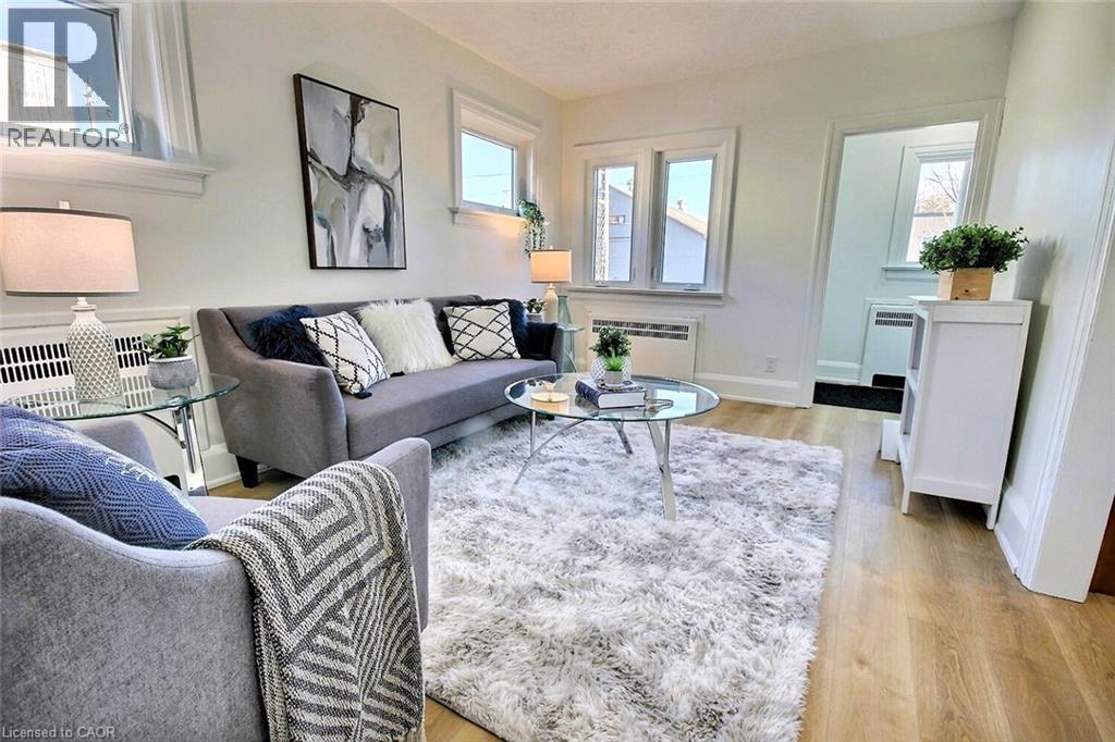 324 Wellington Street N, Kitchener, Ontario N2H 5K9 - Photo 2 - 40787217