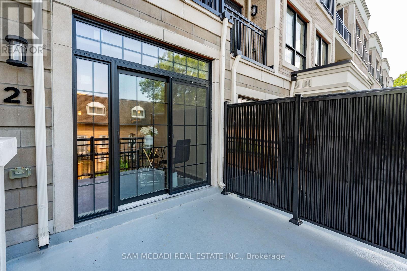 21 - 95 Brookfield Road, Oakville, Ontario  L6K 2Y8 - Photo 2 - W12556146