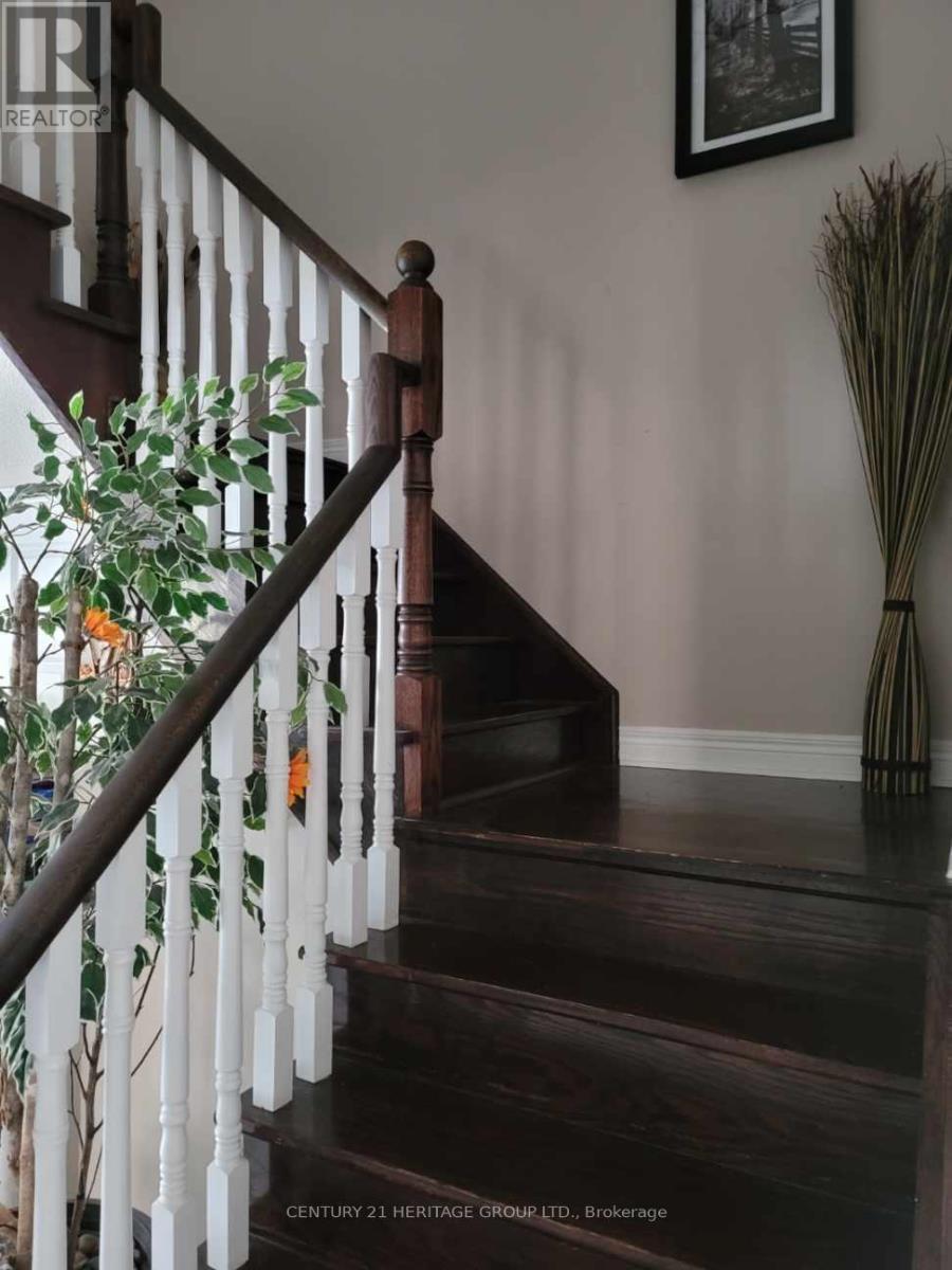 35 Duffield Road, Brampton, Ontario  L7A 2P5 - Photo 5 - W12556162