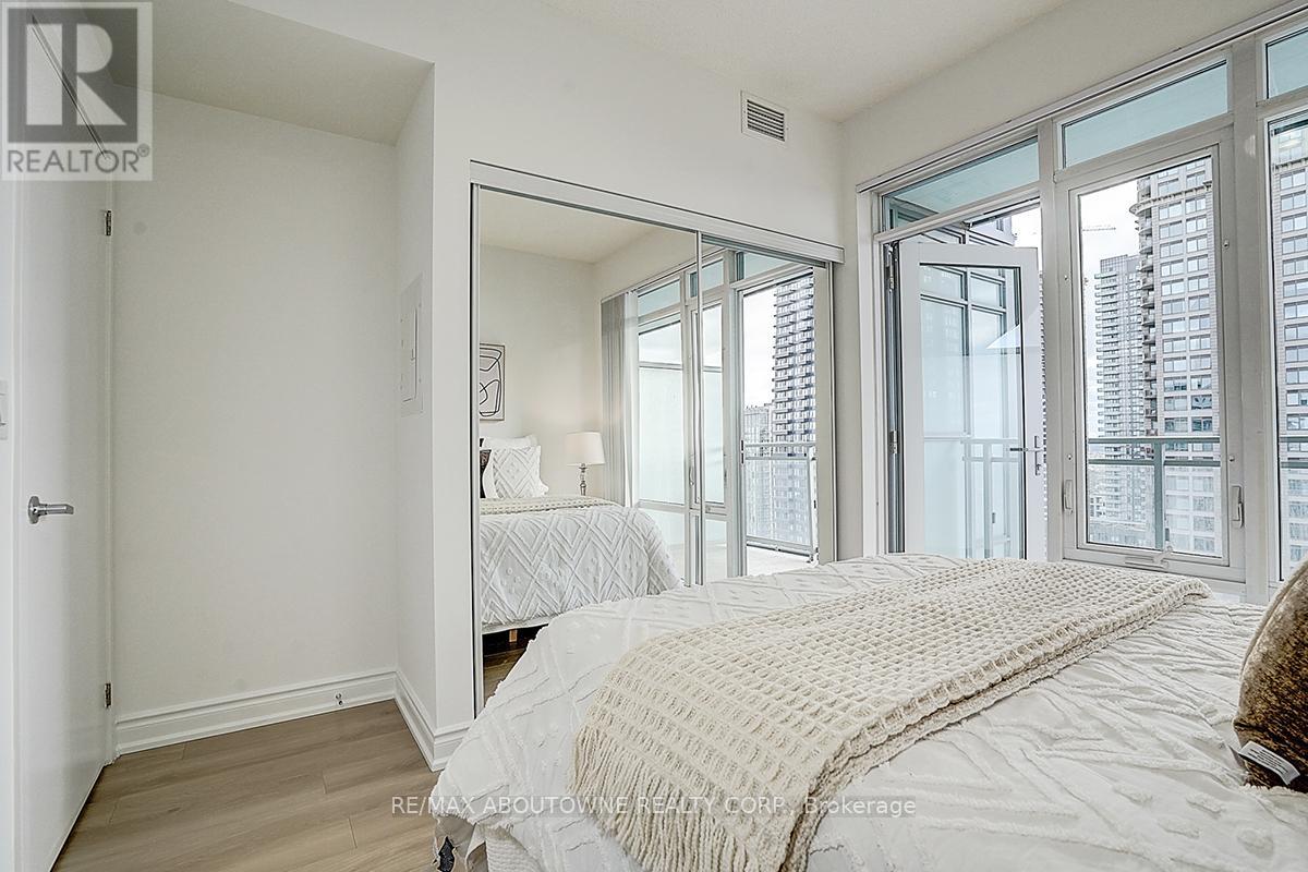 2005 - 360 Square One Drive, Mississauga, Ontario  L5B 0G7 - Photo 28 - W12556180