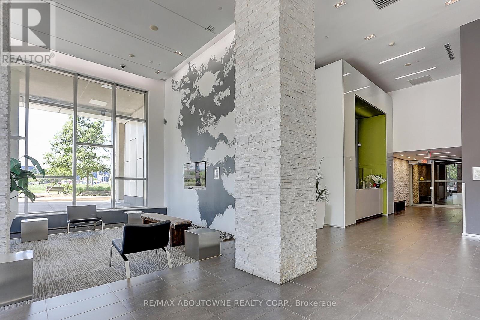 2005 - 360 Square One Drive, Mississauga, Ontario  L5B 0G7 - Photo 36 - W12556180