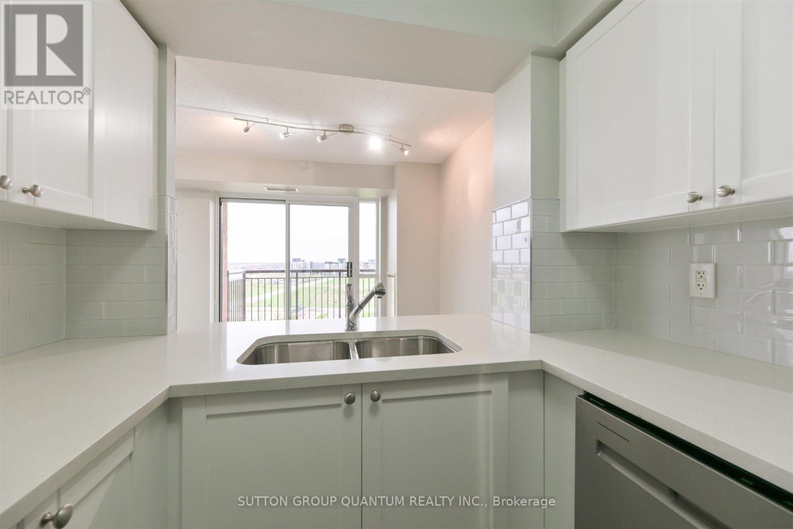 911 - 2379 Central Park Drive, Oakville, Ontario  L6H 0E3 - Photo 12 - W12556200