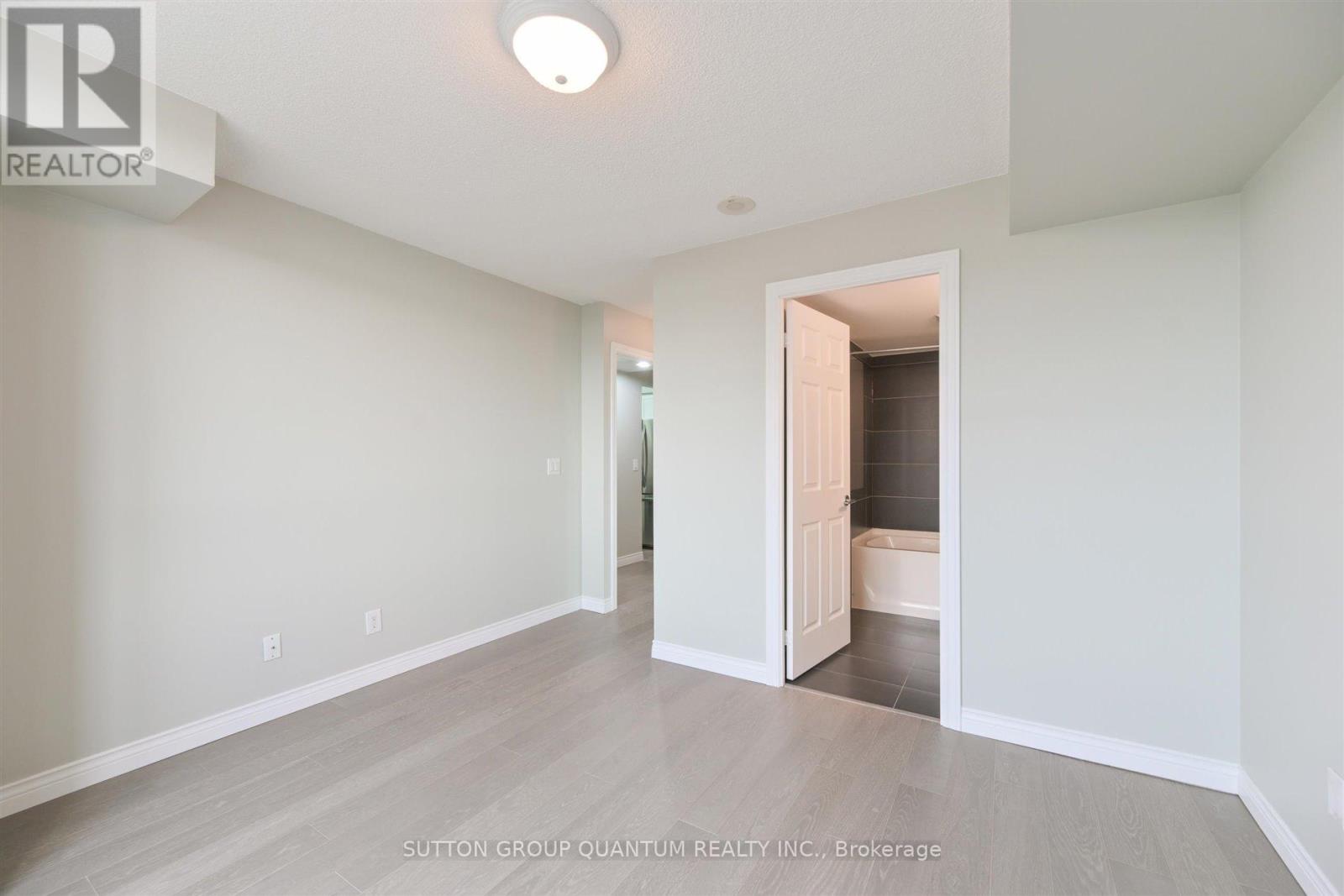 911 - 2379 Central Park Drive, Oakville, Ontario  L6H 0E3 - Photo 15 - W12556200