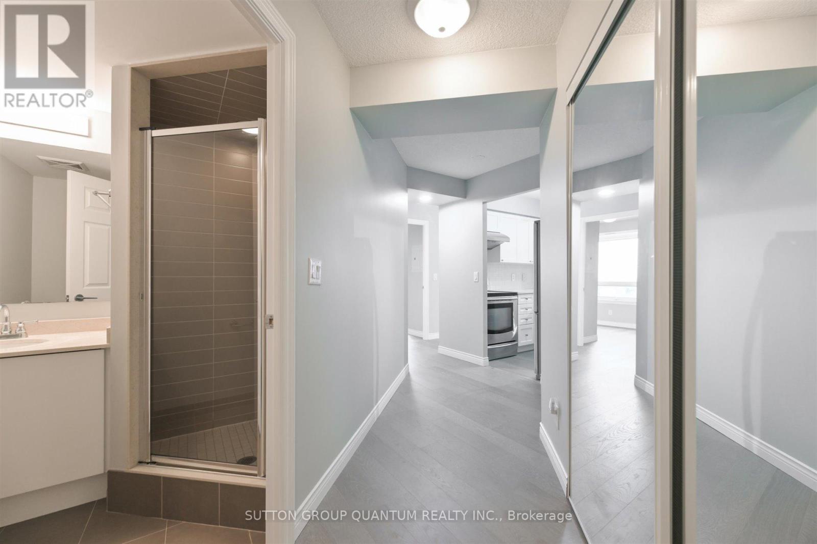 911 - 2379 Central Park Drive, Oakville, Ontario  L6H 0E3 - Photo 4 - W12556200