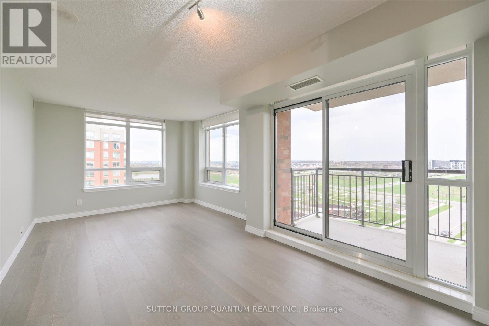 911 - 2379 Central Park Drive, Oakville, Ontario  L6H 0E3 - Photo 5 - W12556200