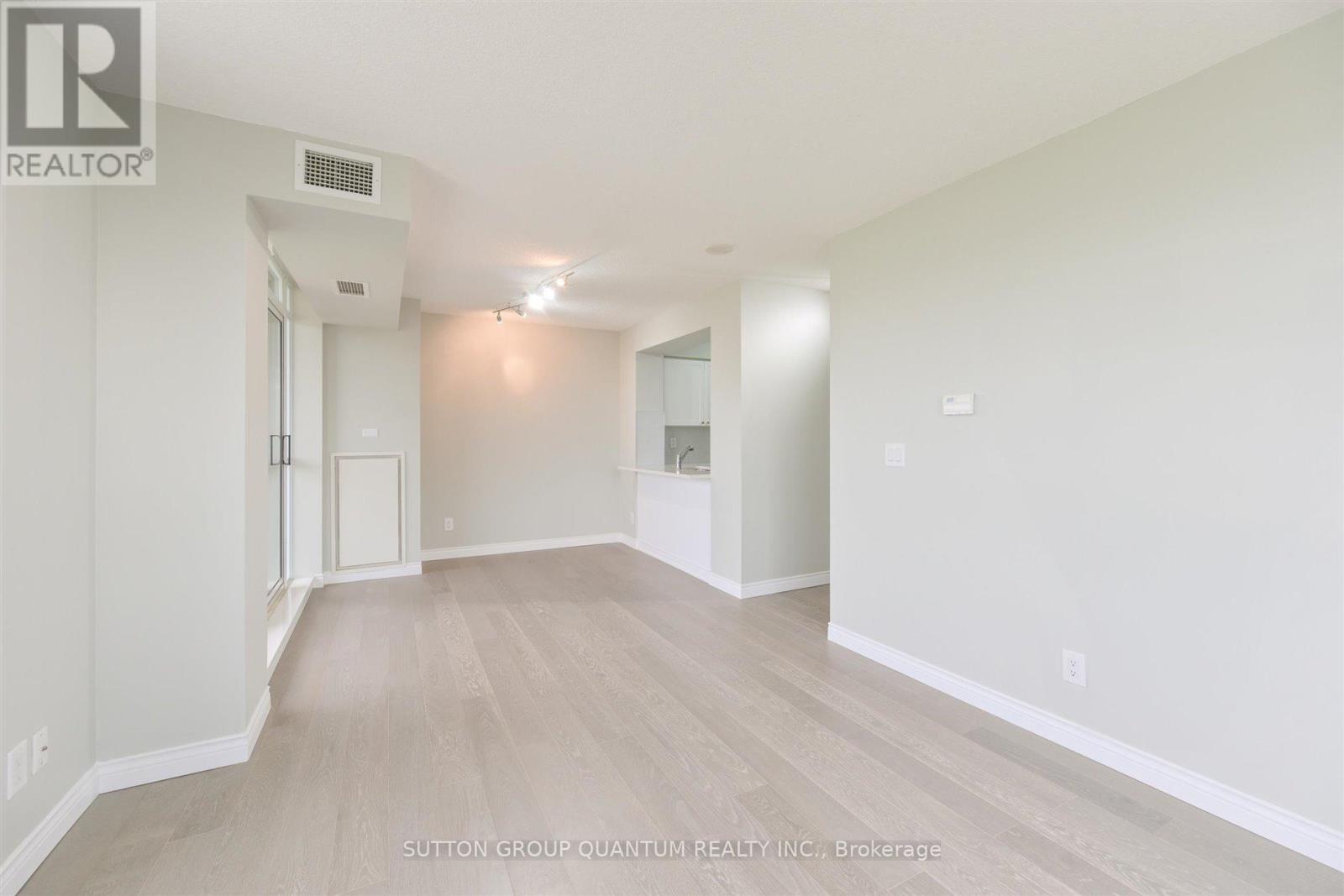 911 - 2379 Central Park Drive, Oakville, Ontario  L6H 0E3 - Photo 8 - W12556200