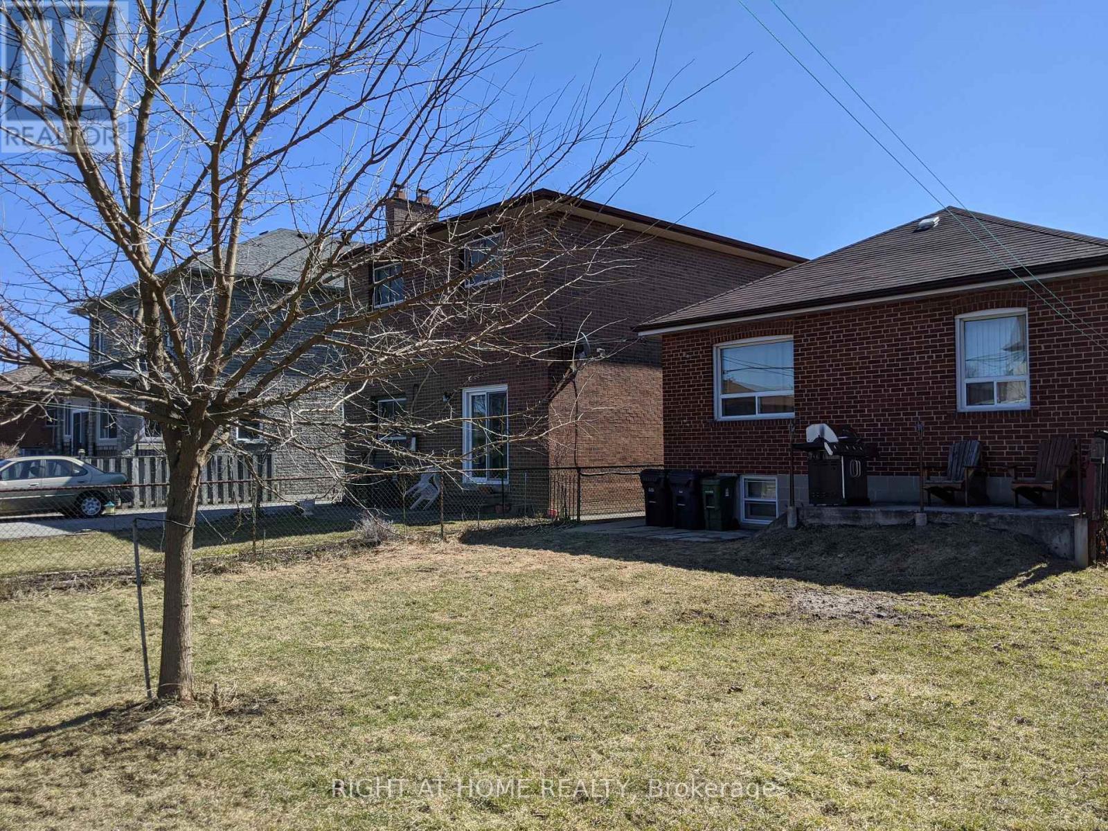 368 Hillmount Avenue, Toronto, Ontario  M6B 1Y8 - Photo 8 - W12556214