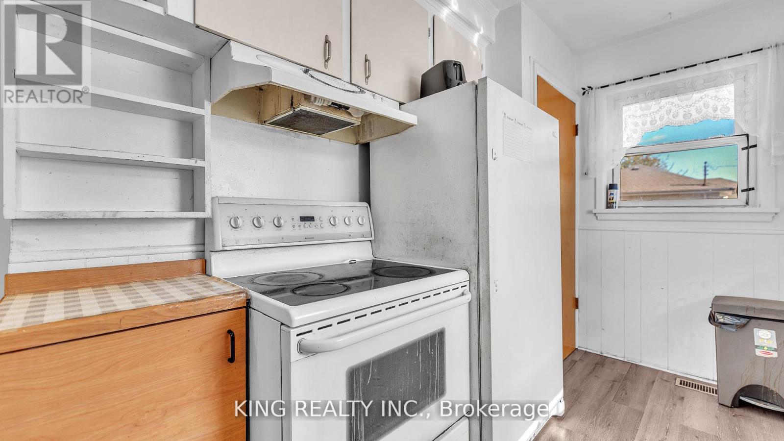 564 First Street, London East, Ontario N5V 1Z7 - Photo 13 - X12556184