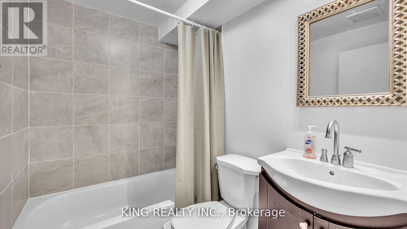 564 First Street, London East, Ontario N5V 1Z7 - Photo 19 - X12556184