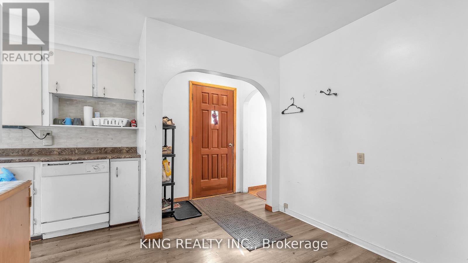 564 First Street, London East, Ontario N5V 1Z7 - Photo 5 - X12556184