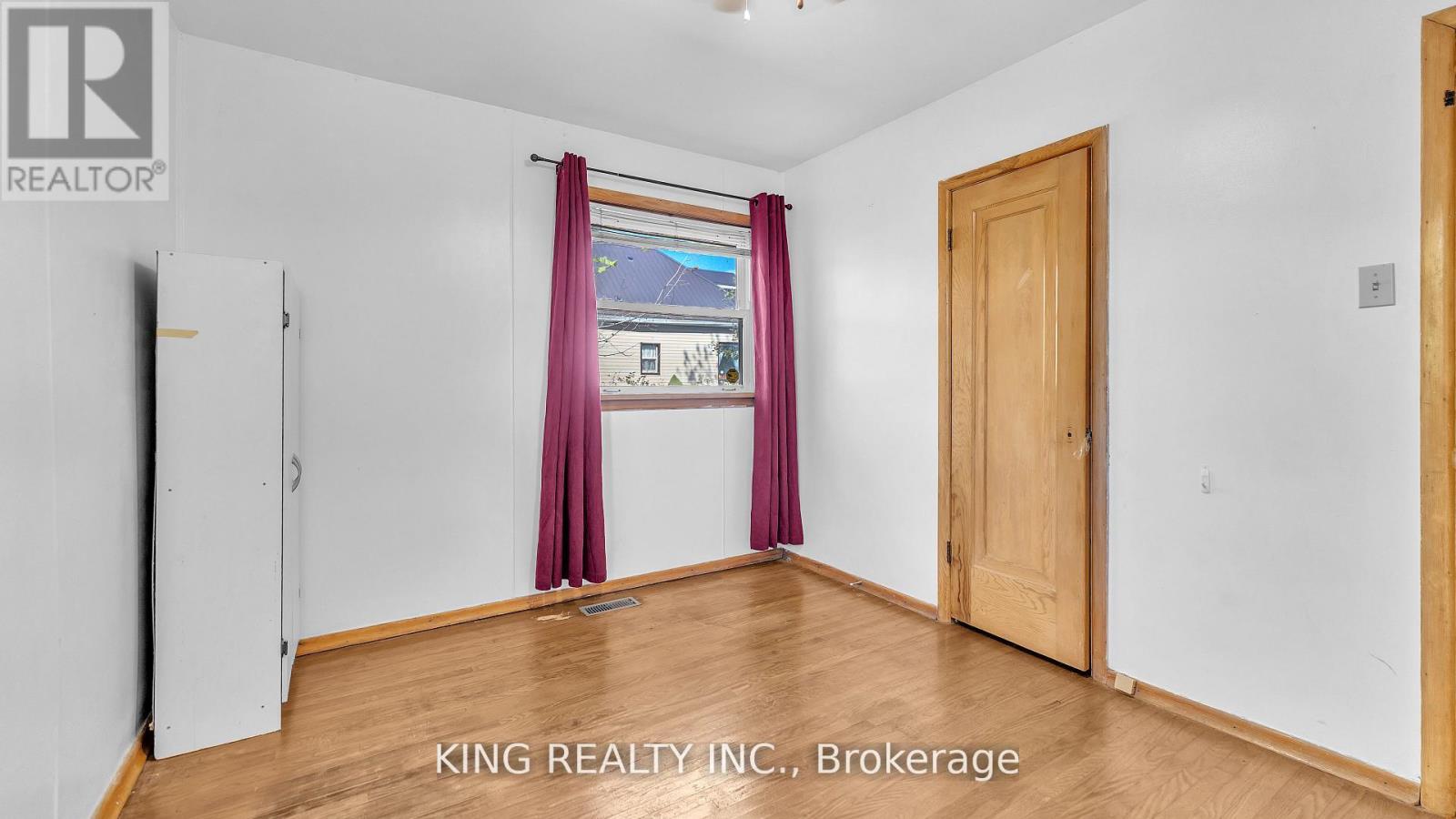 564 First Street, London East, Ontario N5V 1Z7 - Photo 8 - X12556184