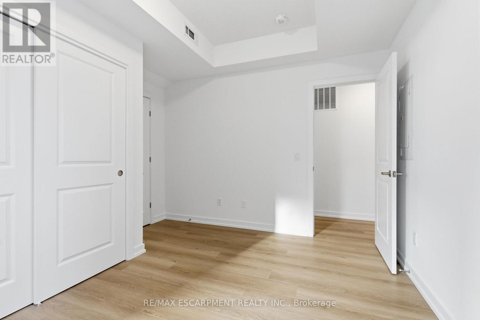 29 - 70 Kenesky Drive, Hamilton, Ontario L8B 2A9 - Photo 11 - X12556238