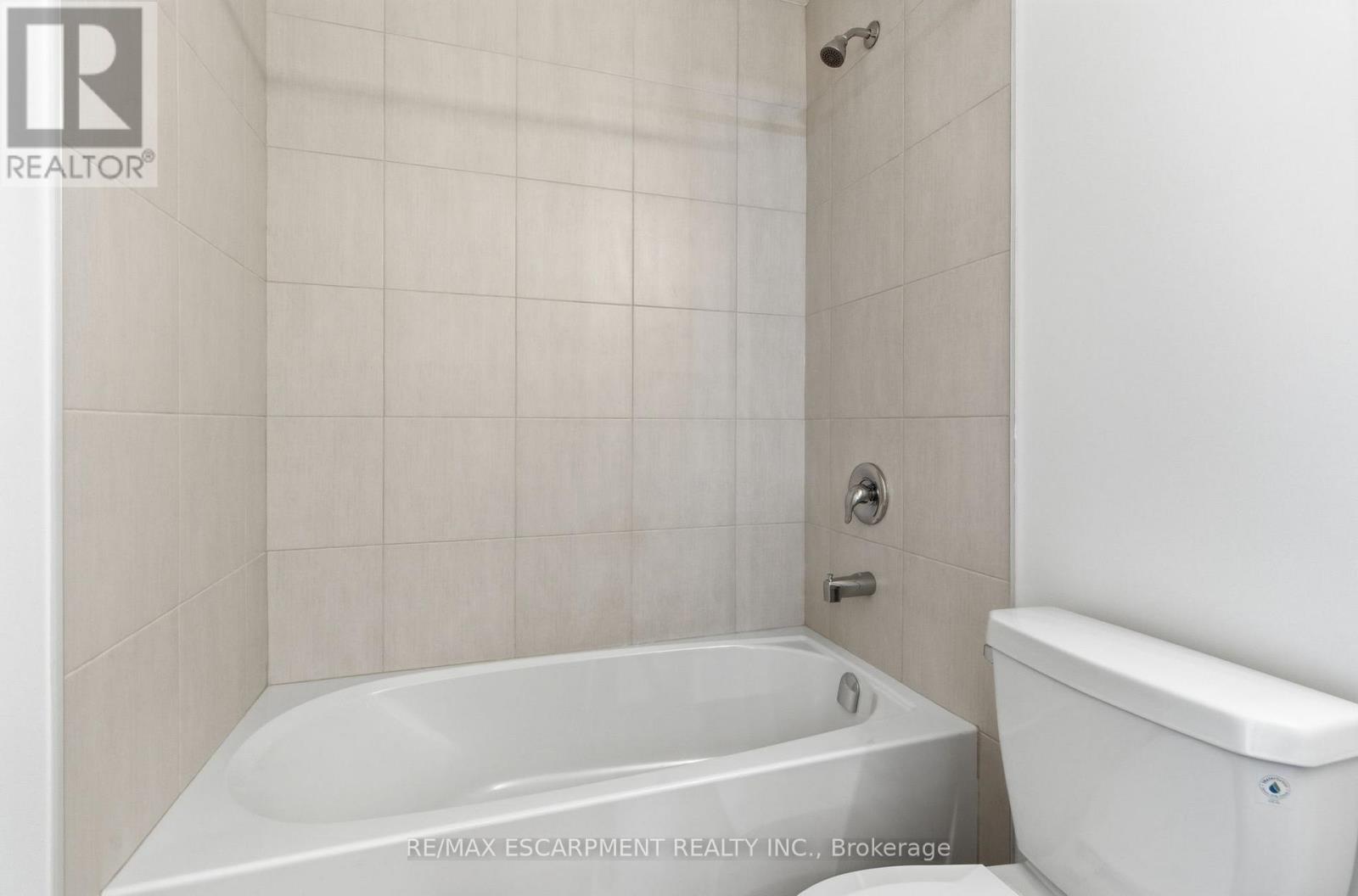 29 - 70 Kenesky Drive, Hamilton, Ontario L8B 2A9 - Photo 14 - X12556238