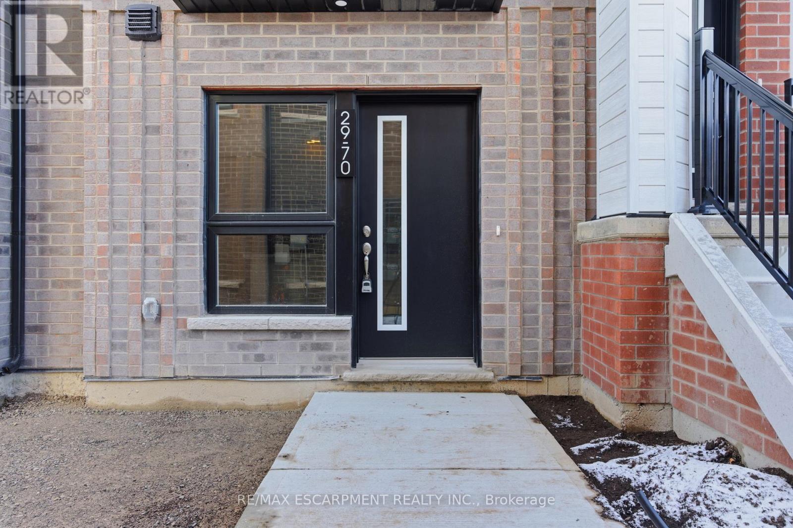 29 - 70 Kenesky Drive, Hamilton, Ontario L8B 2A9 - Photo 2 - X12556238