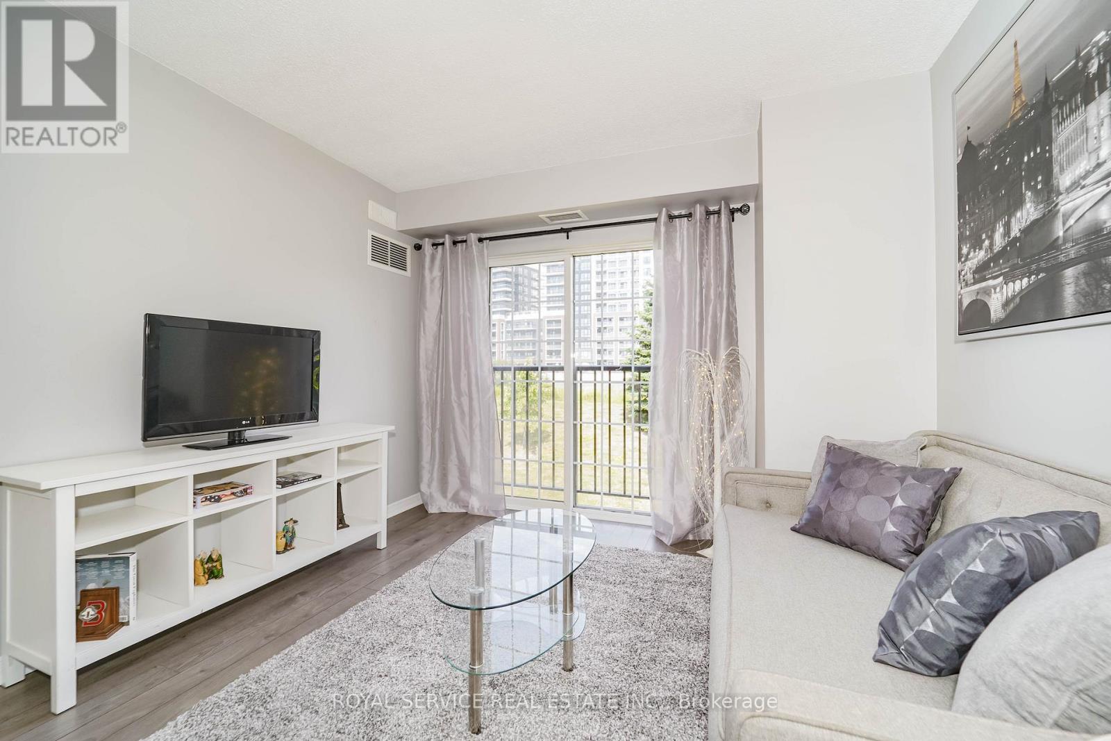 207 - 90 ASPEN SPRINGS DRIVE, Clarington, Ontario