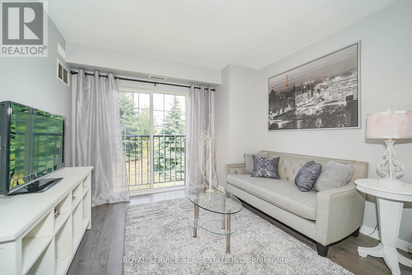 207 - 90 Aspen Springs Drive, Clarington, Ontario  L1C 5N3 - Photo 4 - E12494816